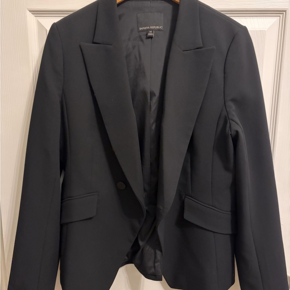 Banana Republic Women's Elegant Black Suit Jacket